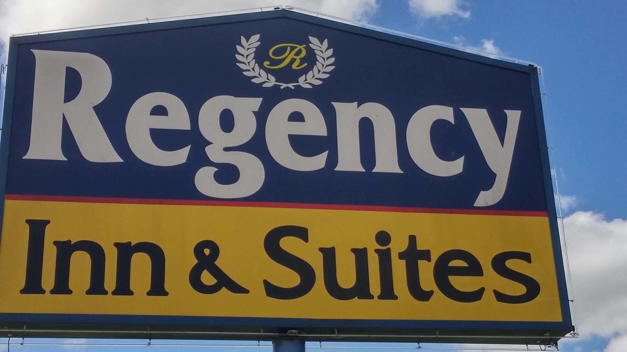 Country Regency Inn & Suites Manvel Exterior foto